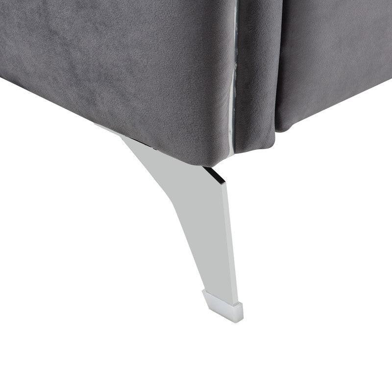 Hathaway 32' Gray Velvet Accent Armchair.
